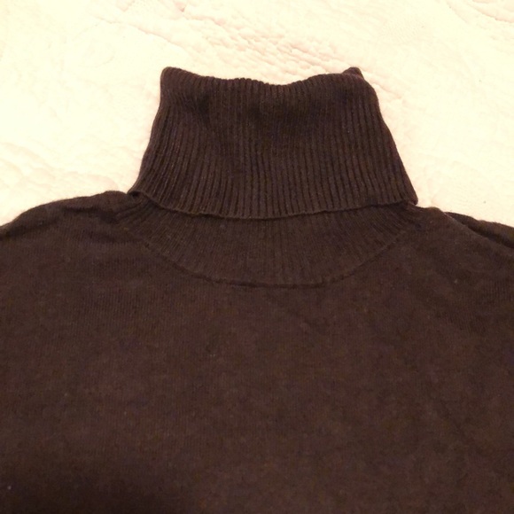 Reitmans brown turtleneck sweater. Size med. - Picture 2 of 13